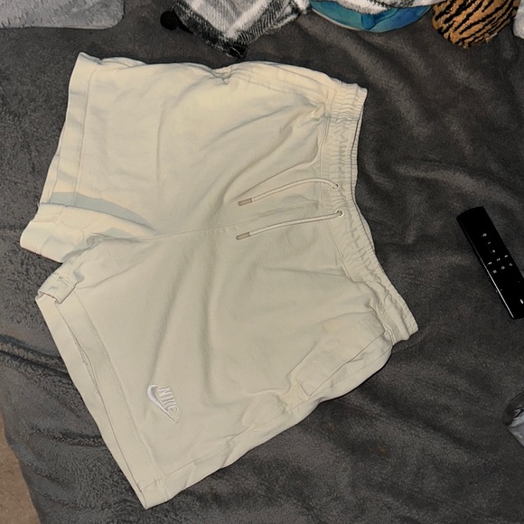 Cream Nike Shorts - Picture 1 of 1